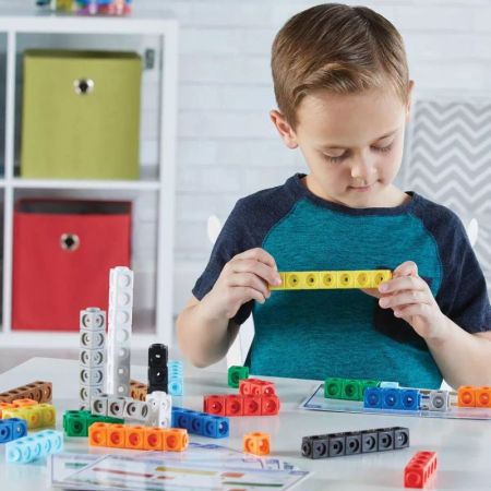Развивающий набор Соединяющиеся кубики Машинки с карточками Learning Resources