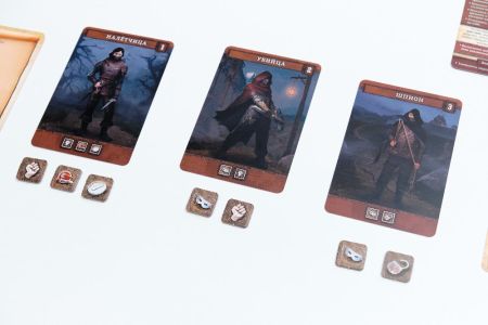 Настольная игра Lavka Games Мортум. Средневековый детектив