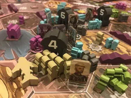 Настольная игра Lavka Games Циркадианцы. Власть хаоса