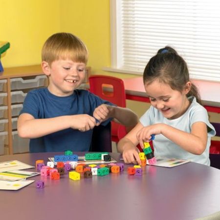 Набор Соединяющиеся кубики с карточками Академия математики от 3 лет Learning Resources