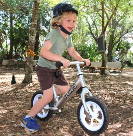 Беговел Cruzee UltraLite EVA Silver