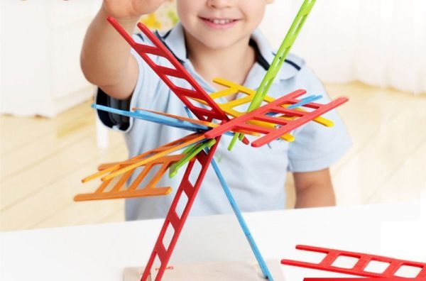 Игра Найди баланс с лестницами Goki