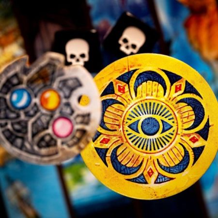 Настольная игра Lavka Games Кризис. Святилище